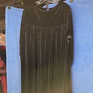 Elegant Black Velvet Dress